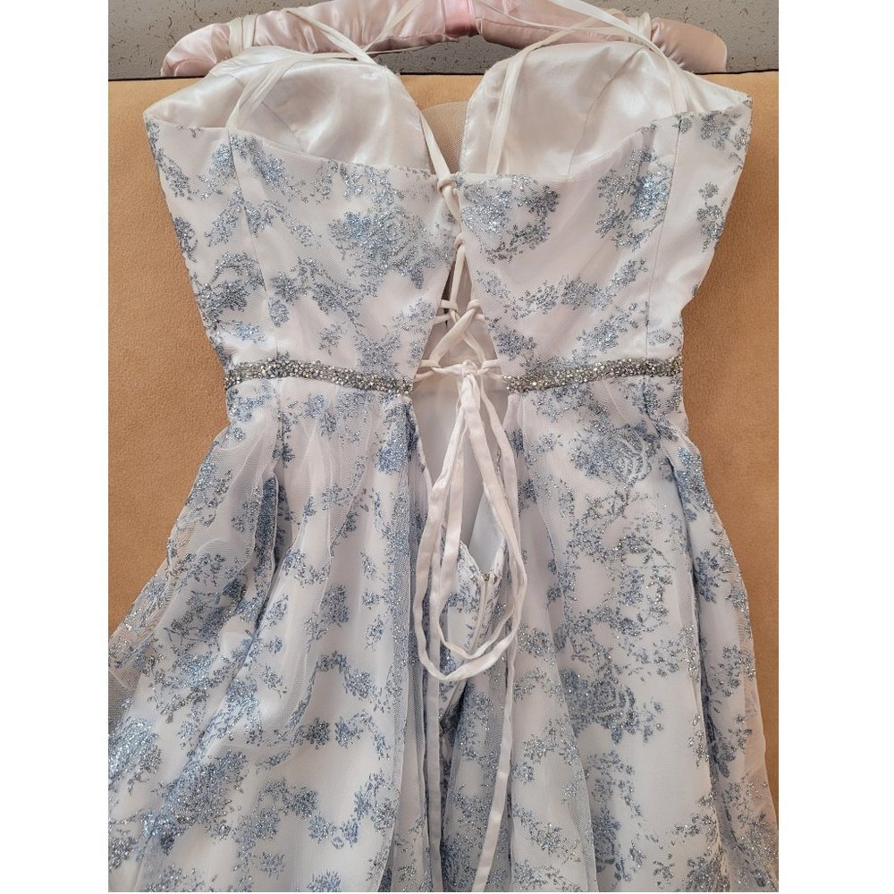 Maxi Floral Ballgown, Open Back Prom Party Dress, size 4P - Picture 6 of 8